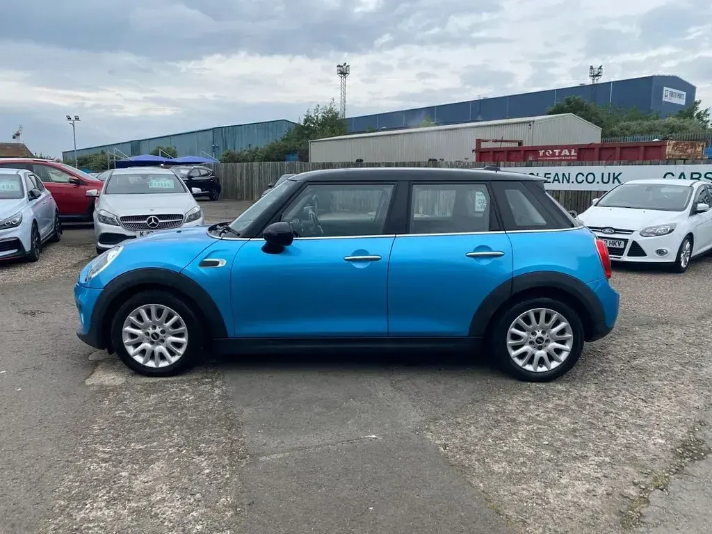 Used Mini Cooper Hatch 136 HP (100 kW) 2015 Blue Hatchback