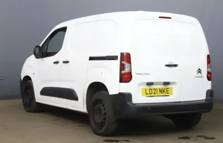 Used Citroën Berlingo 100 HP (73 kW) 2021 White MPV