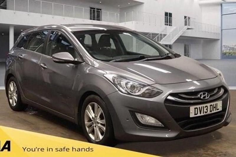 Used Hyundai i30 Style 128 HP (94 kW) 2013 Grey Estate