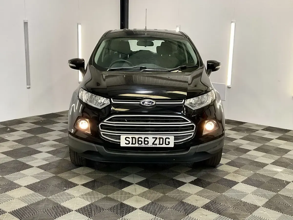 Used Ford Ecosport Zetec 95 HP (69 kW) 2016 Black SUV