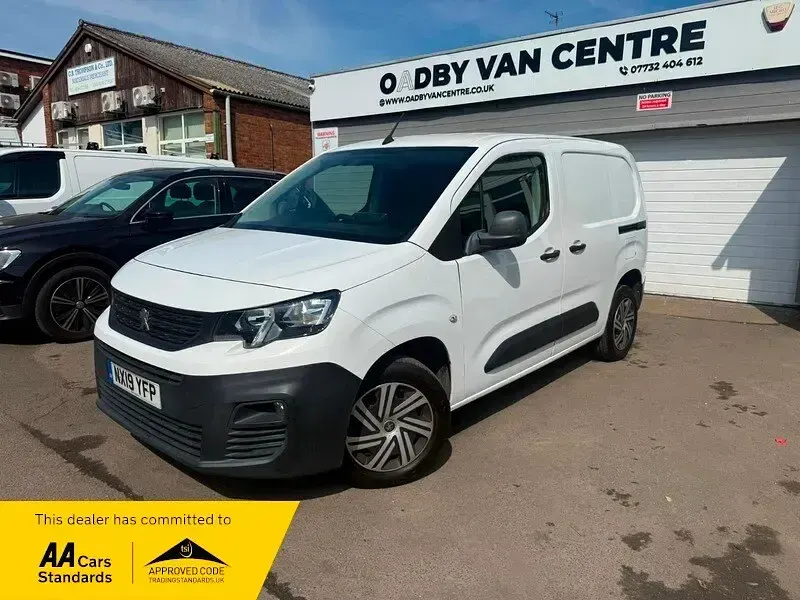 Used Peugeot Partner 2019 White MPV
