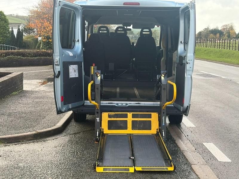 Used Peugeot Boxer Access 110 HP (80 kW) 2017 Blue Van