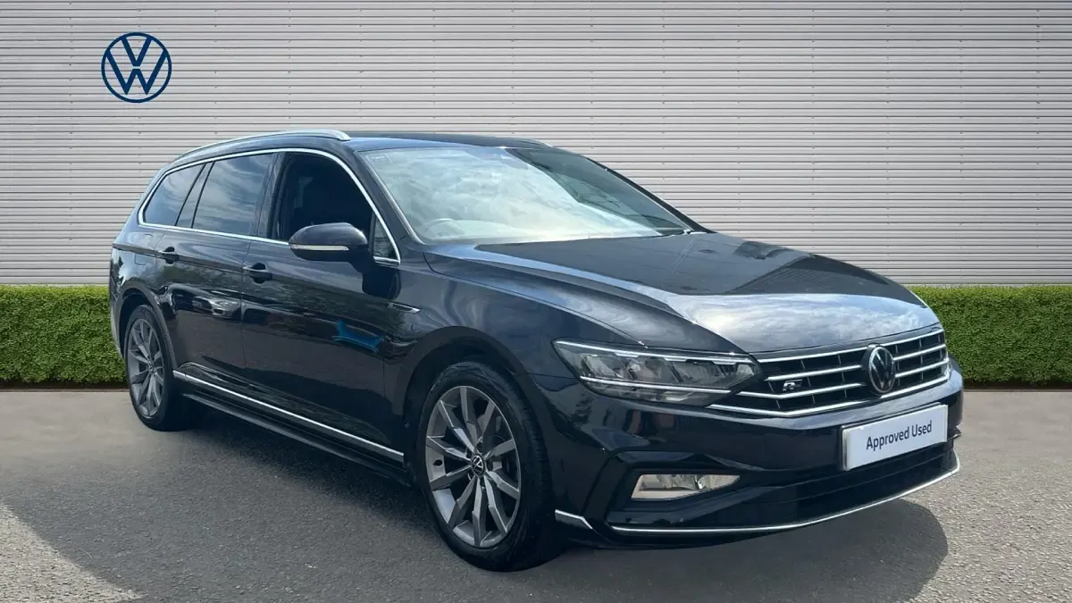 Used VW Passat R-line 150 HP (110 kW) 2023 Estate
