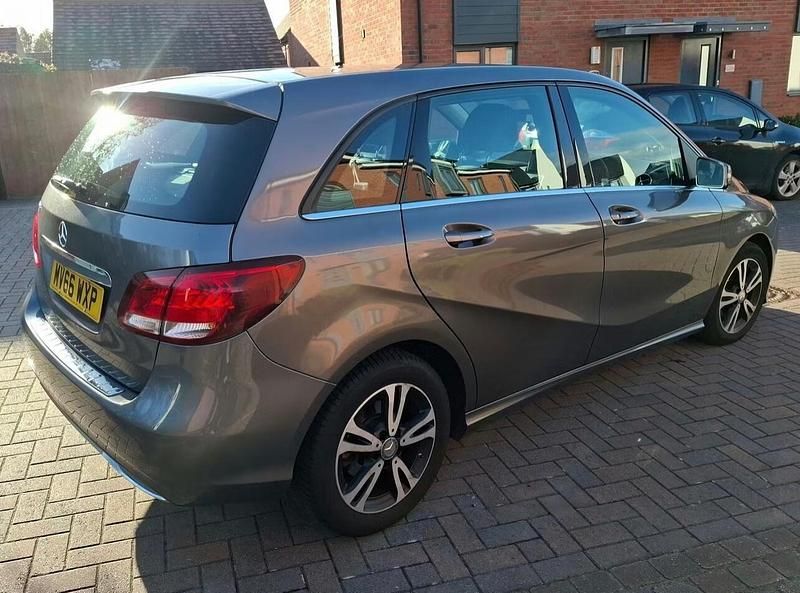 Used Mercedes B180 SE 2016 Grey MPV