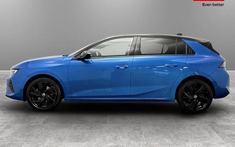 Second-hand Vauxhall Astra GS Line 131 CP (96 kW) 2022 Hatchback