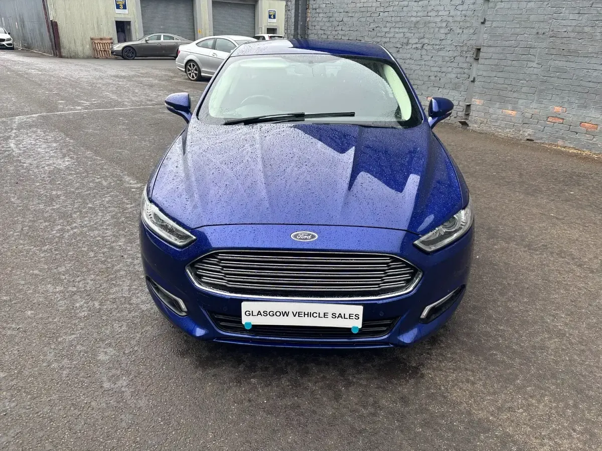 Used Ford Mondeo Zetec 120 HP (88 kW) 2016 Blue Hatchback