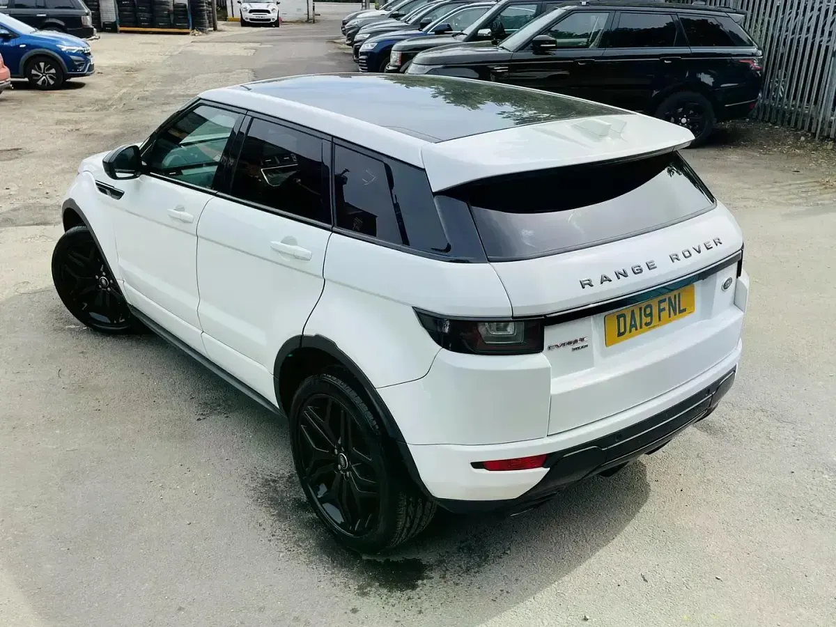 Used Land Rover Range Rover evoque HSE Dynamic 2019 White SUV