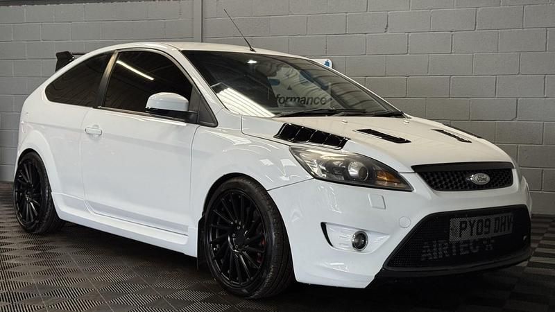 Used Ford Focus ST 2009 White Hatchback