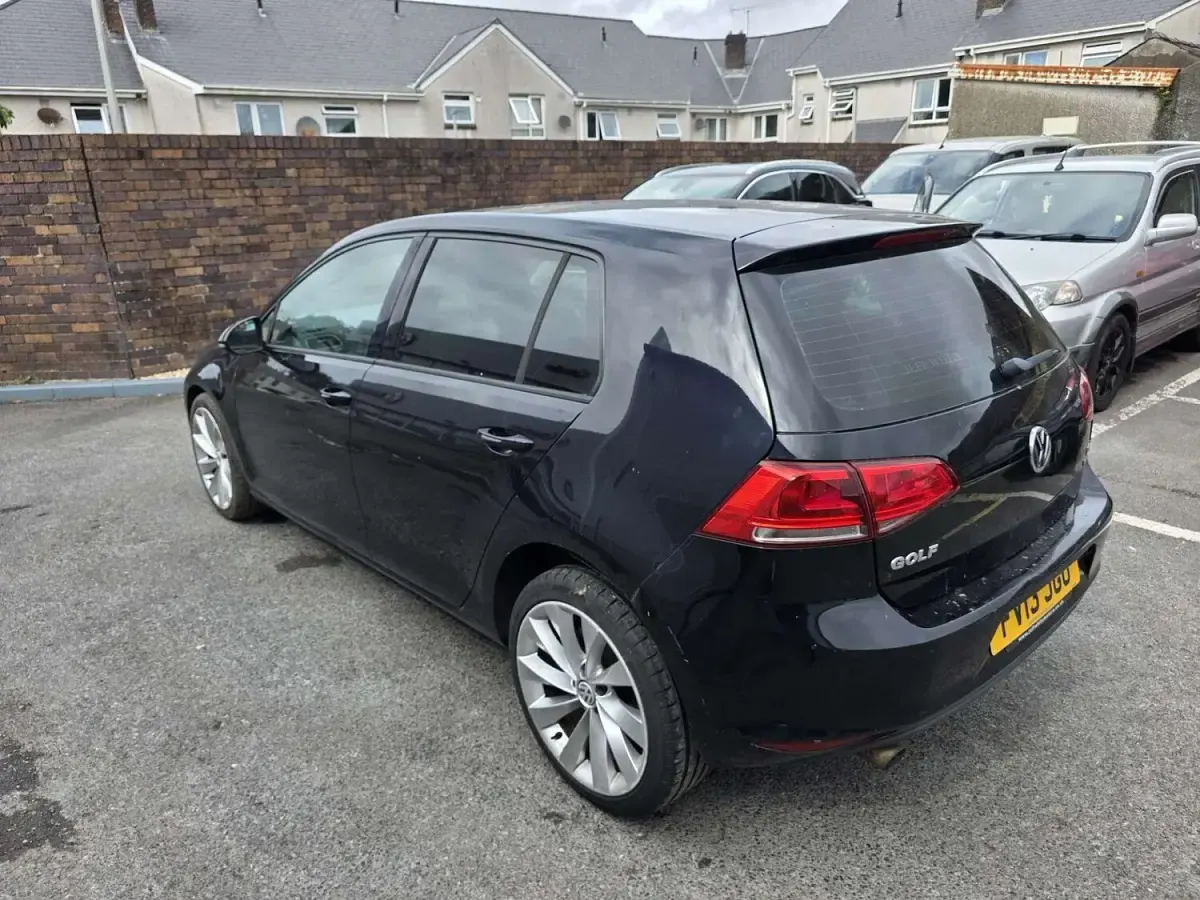 Used VW Golf VII S 105 HP (77 kW) 2013 Black Hatchback