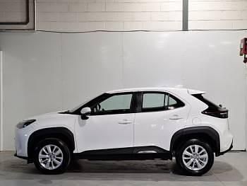 Used Toyota Yaris Hybrid 116 HP (85 kW) 2023 White Estate