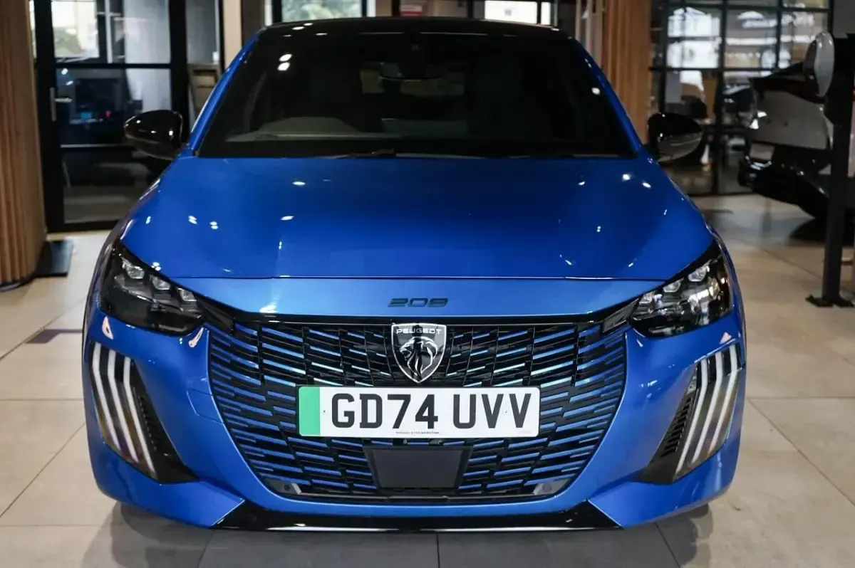 Used Peugeot e-208 GT 114 kW (156 HP) 2025 Blue Hatchback