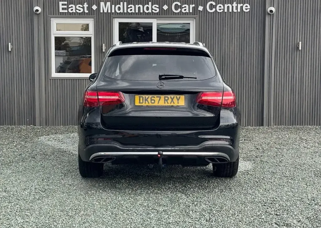 Begagnad Mercedes GLC220 AMG line 170 HK (125 kW) 2017 Svart SUV
