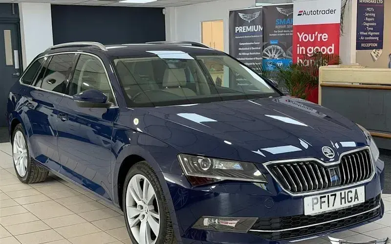 Usado Skoda Superb SE L Executive 220 CV (161 kW) 2017 Familiar
