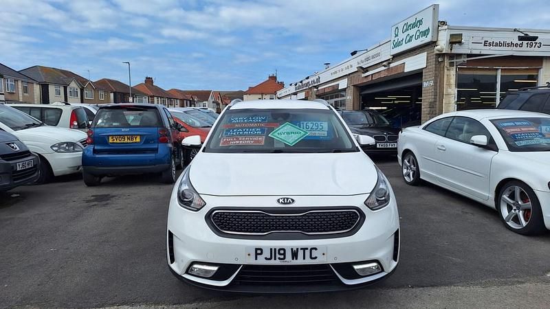 White Used 2019 Kia Niro 3 SUV | £15,495 (Super price) - Image 1/4