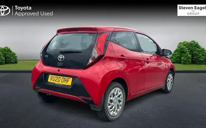 Used Toyota Aygo X-play 72 HP (52 kW) 2020 Hatchback