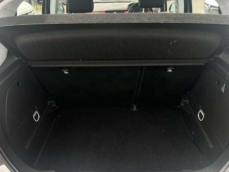 Used Vauxhall Corsa SRi 89 HP (65 kW) 2015 Silver Hatchback