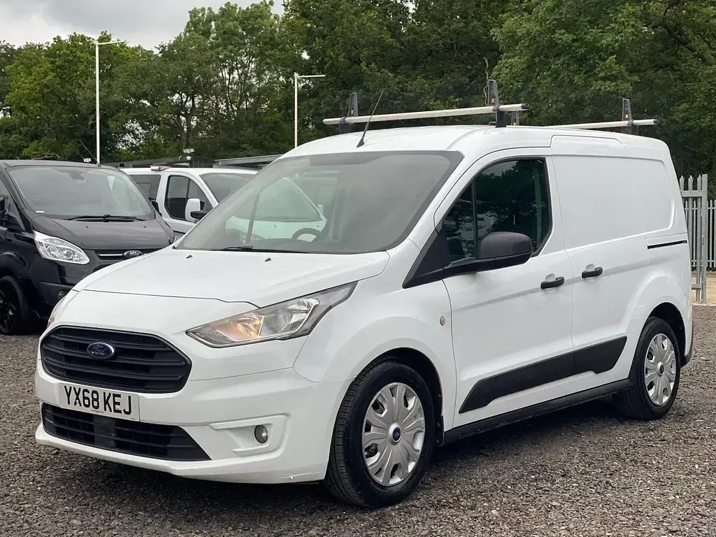 Used Ford Transit Connect Trend 100 HP (73 kW) 2018 White MPV