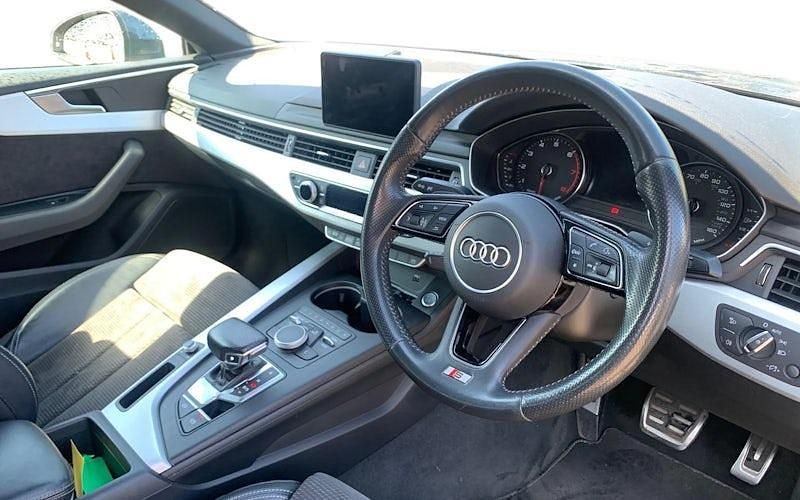 Second-hand Audi A5 S-Line 150 CP (110 kW) 2018 Gri Coupe