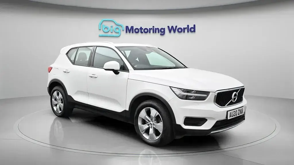 Usado Volvo XC40 Momentum 190 HP (139 kW) 2020 Branco SUV