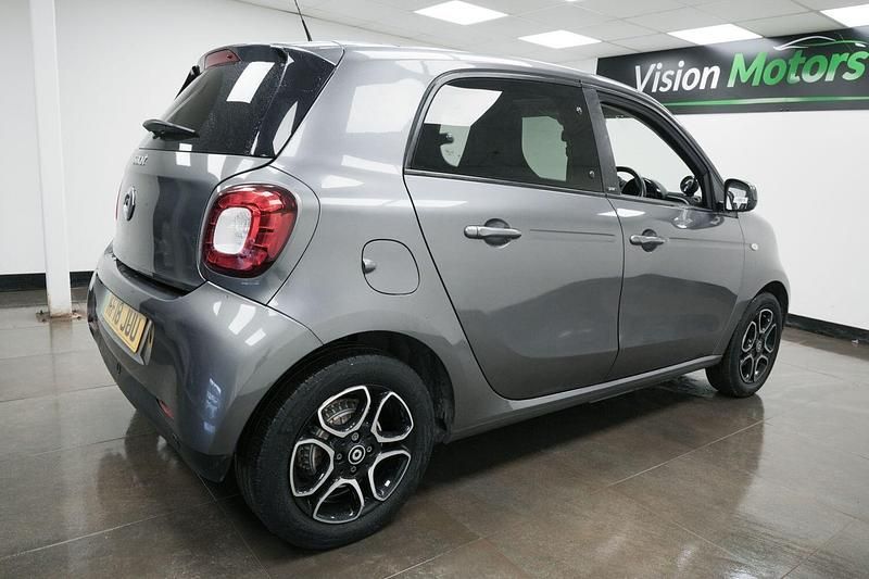 Used Smart ForFour Electric Drive Prime 60 kW (82 HP) 2018 Grey Hatchback