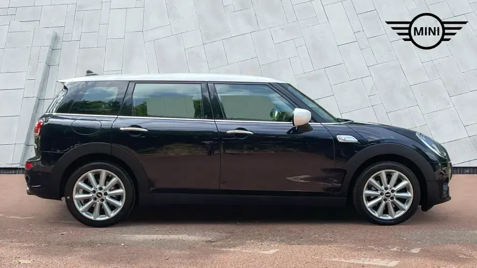 Used Mini Cooper S Clubman Classic 176 HP (129 kW) 2022 Black Estate