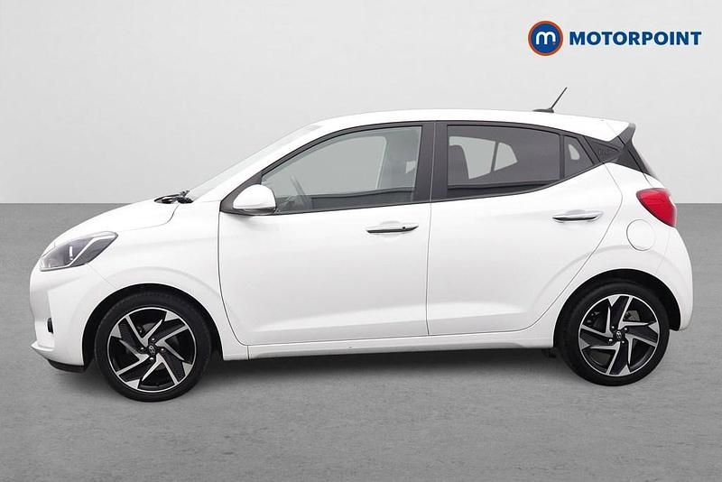 Used Hyundai i10 Premium 2024 White Hatchback