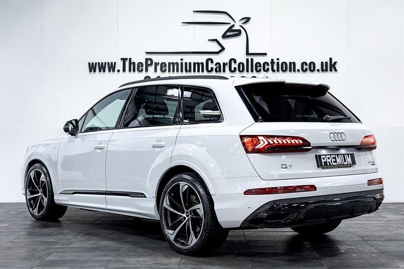 Used Audi Q7 Black Edition 286 HP (210 kW) 2021 White SUV