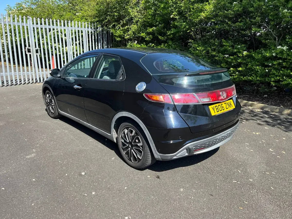 Used Honda Civic SE 82 HP (60 kW) 2006 Black Hatchback