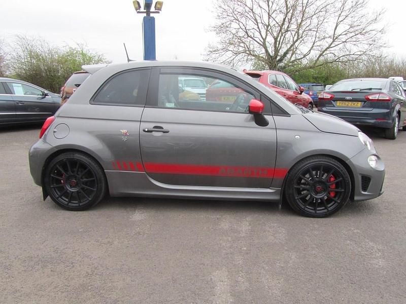Begagnad Abarth 595 Competizione 180 HK (132 kW) 2017 Grå Halvkombi