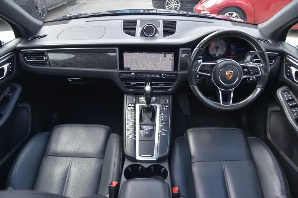Used Porsche Macan 354 HP (260 kW) 2019 Blue SUV