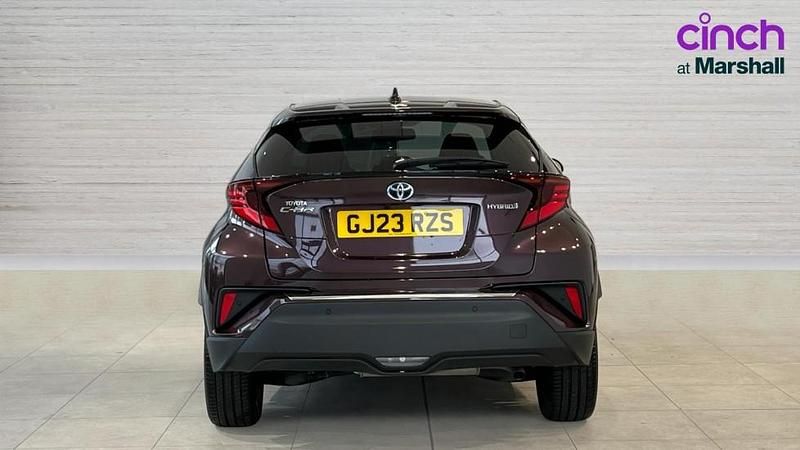 Used Toyota C-HR 122 HP (89 kW) 2023 Mauve/purple SUV