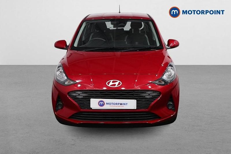 Used Hyundai i10 Advanced 63 HP (46 kW) 2025 Red Hatchback