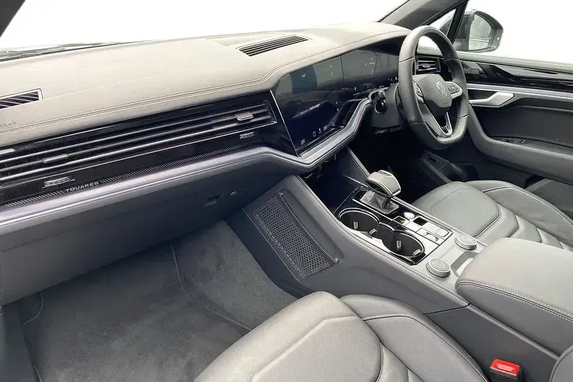 Used VW Touareg Black Edition 286 HP (210 kW) 2025 Grenadilla black SUV