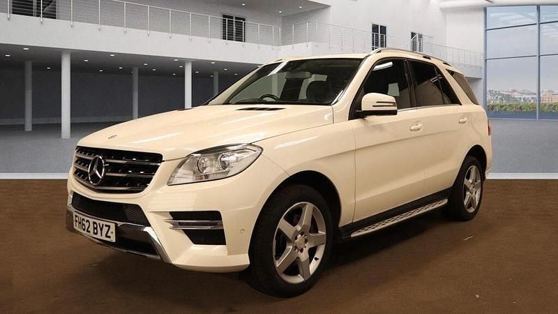 White Used 2012 Mercedes ML350 SUV | £11,499 (A bit pricey) - Image 1/4