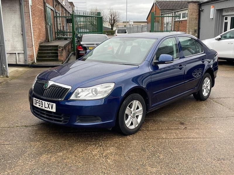 Used Skoda Octavia SE 130 HP (95 kW) 2010 Blue Hatchback