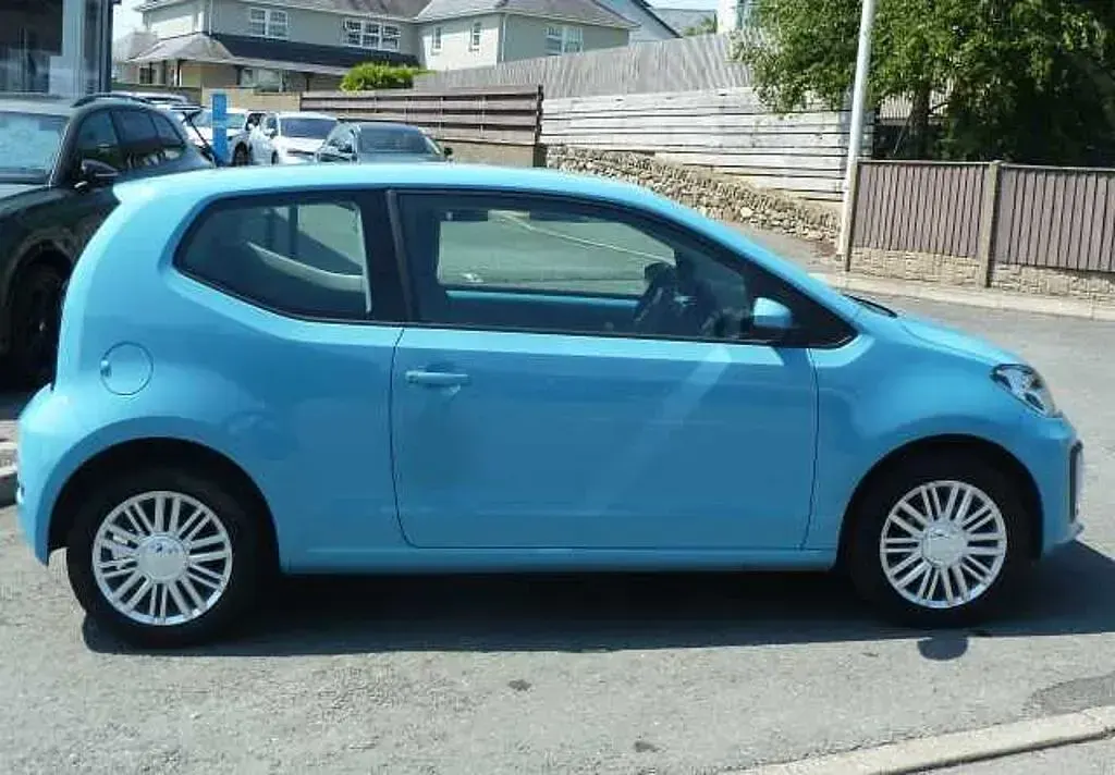 Used VW up! 65 HP (47 kW) 2022 Hatchback