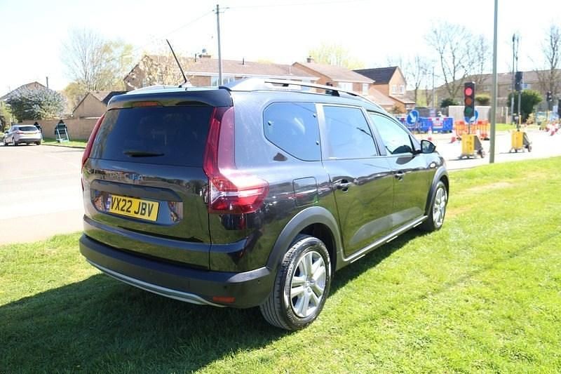 Usado Dacia Jogger Comfort 110 HP (80 kW) 2022 Preto Monovolume