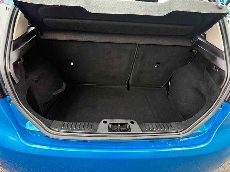 Used Ford Fiesta Zetec 2013 Blue Hatchback