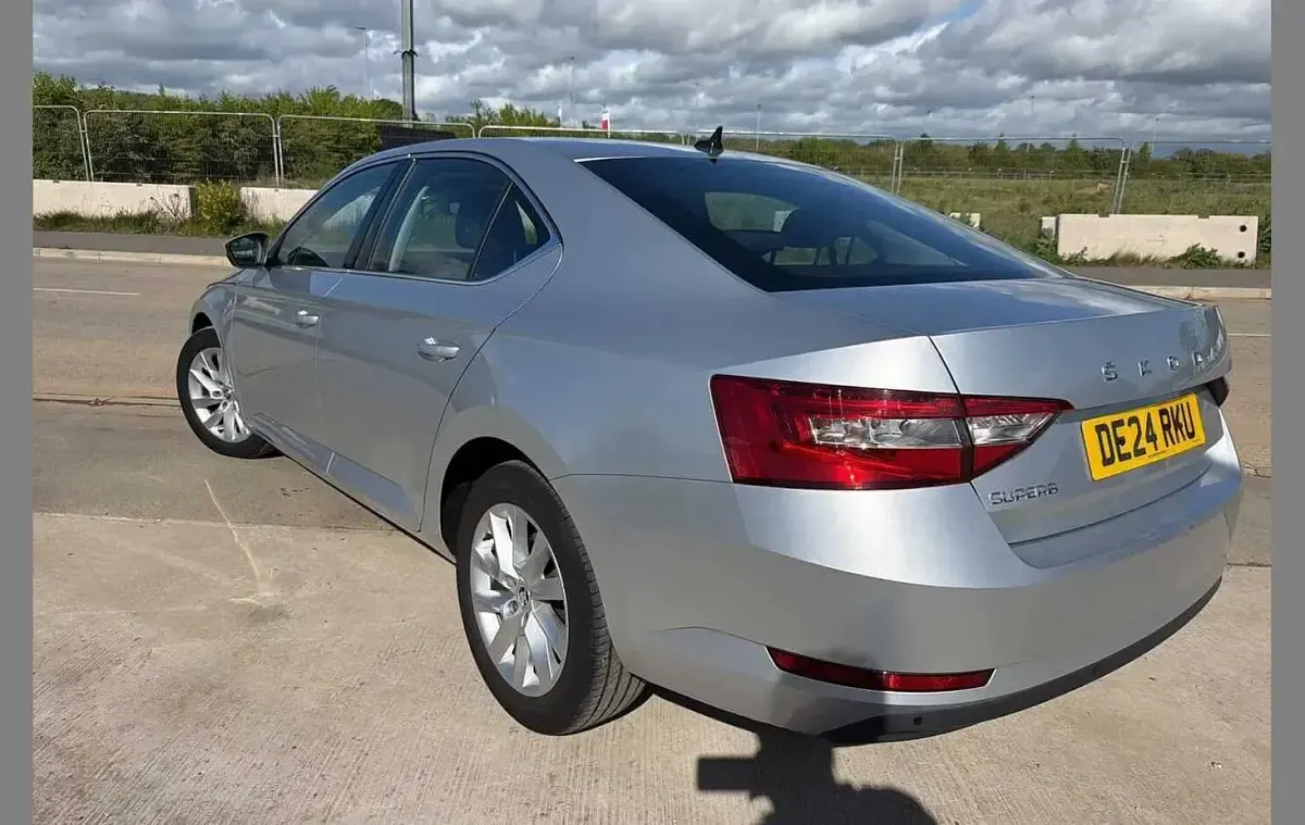 Used Skoda Superb SE 147 HP (108 kW) 2024 Brilliant silver metallic Hatchback