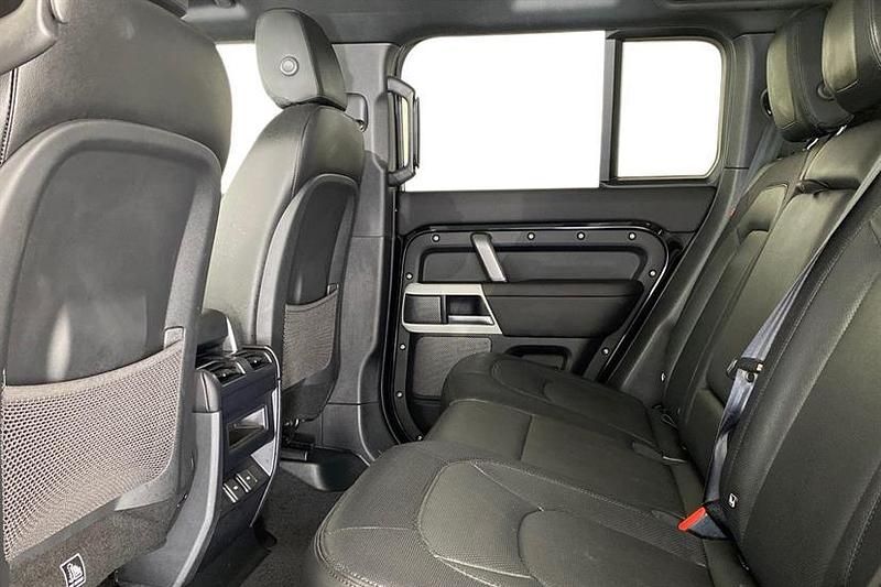 Used Land Rover Defender SE Dynamic 249 HP (183 kW) 2023 Santorini black SUV