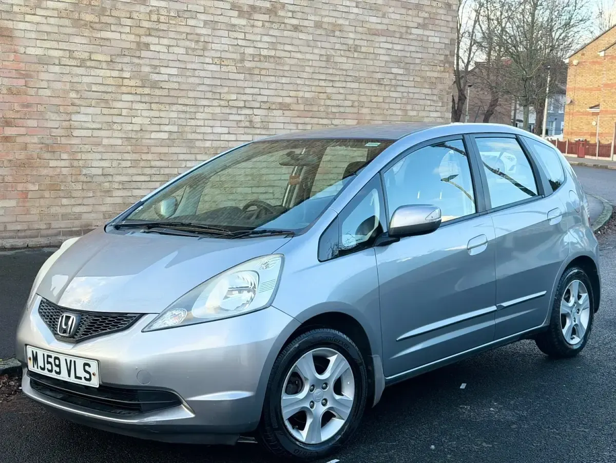 Used Honda Jazz ES 2009 Silver Hatchback