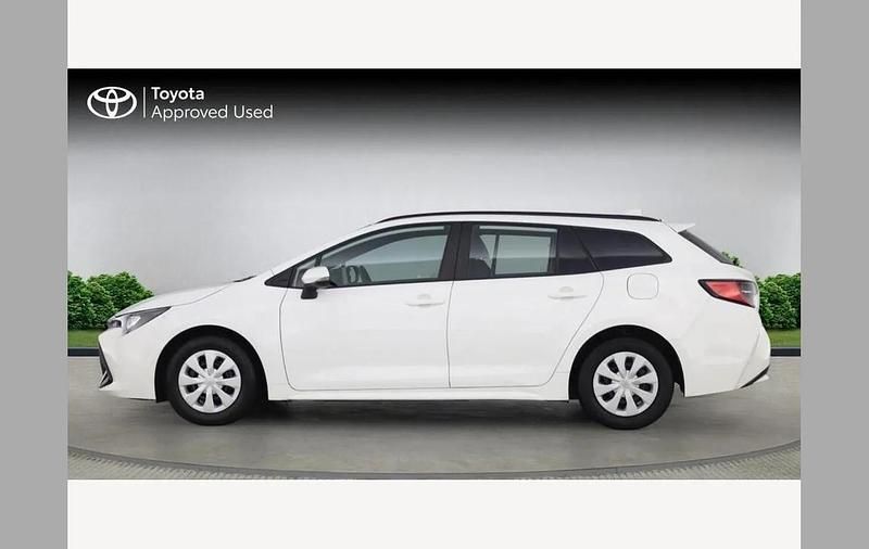 Used Toyota Corolla 121 HP (88 kW) 2022 White