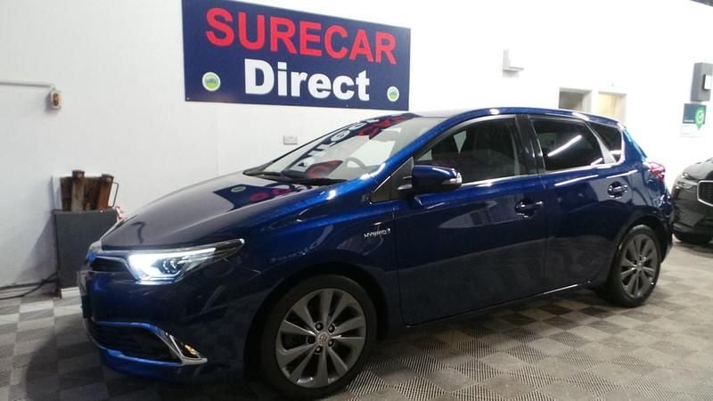 Blue Used 2017 Toyota Auris Hybrid Hatchback | £9,795 (Fair price) - Image 1/4