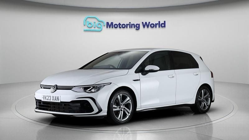 Used VW Golf VIII R-line 148 HP (108 kW) 2023