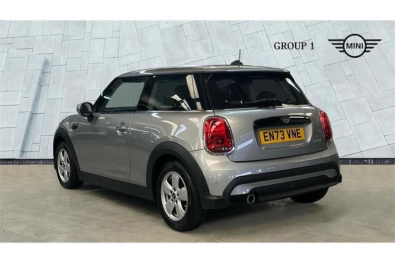 Used Mini Cooper Classic 136 HP (100 kW) 2024 Silver Hatchback