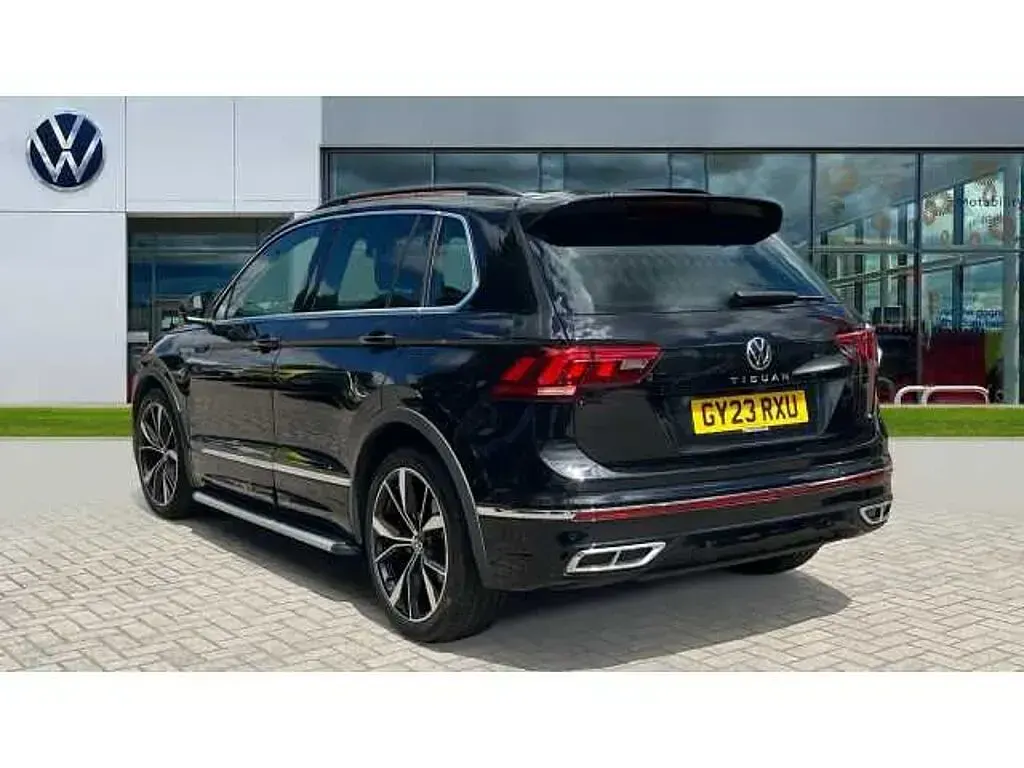 Used VW Tiguan R-line 150 HP (110 kW) 2023 Black SUV