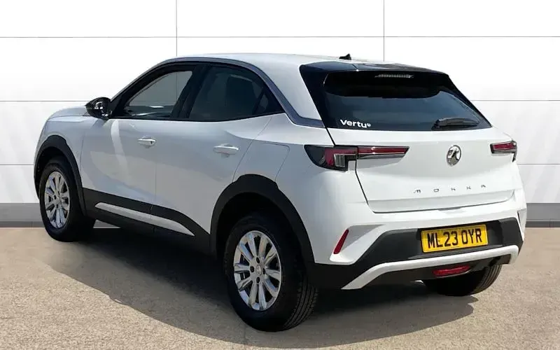 Used Vauxhall Mokka Design Edition 101 HP (74 kW) 2023 White SUV