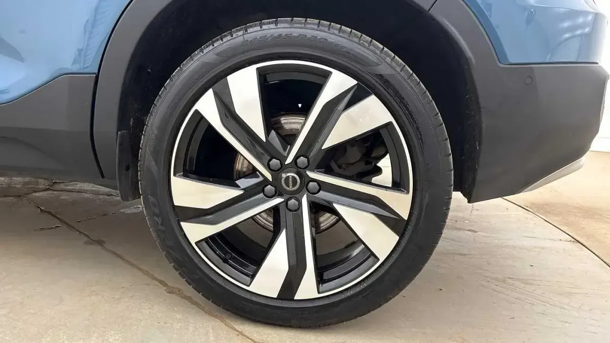 Used Volvo XC40 Ultra 2025 Blue SUV