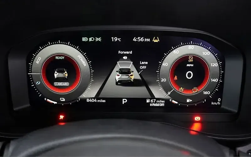 Used Nissan Juke N-Connecta 143 HP (105 kW) 2024 Black SUV