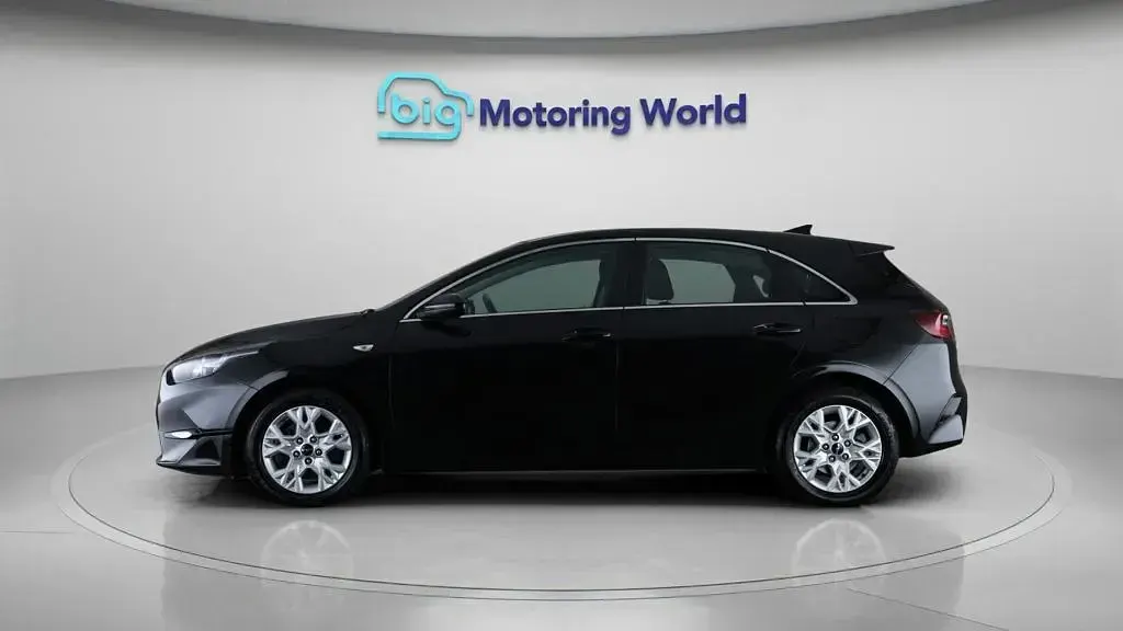 Used Kia Ceed 118 HP (86 kW) 2022 Black Hatchback